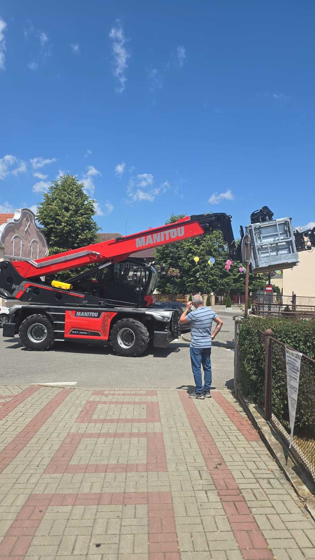 De inchiriat MANITOU