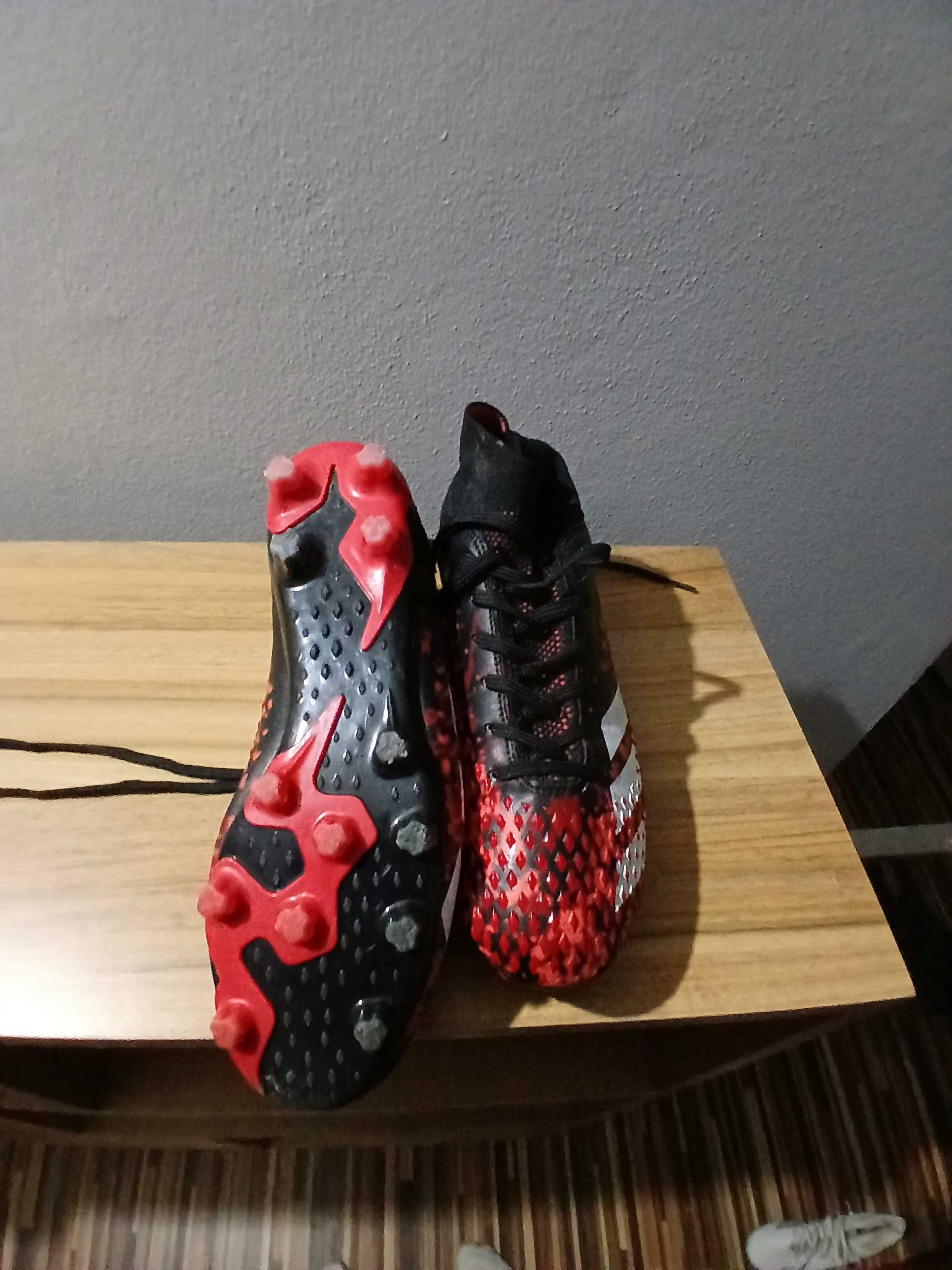 Adidas predator freak