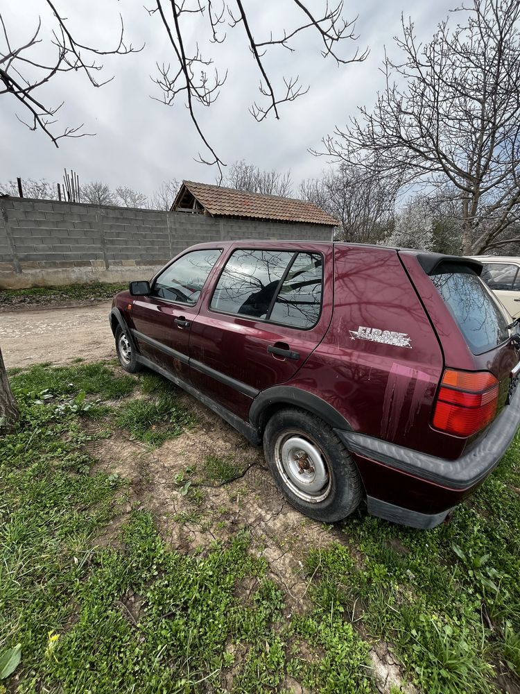 Продавам Golf 3 на части