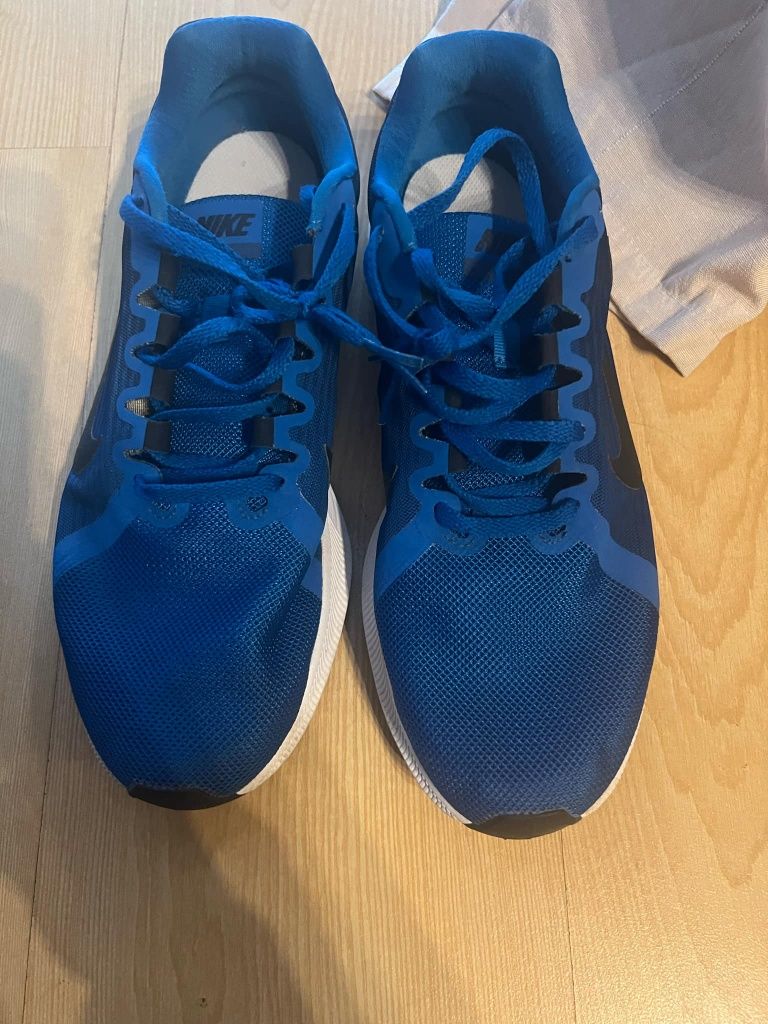 Маратонки  Nike 43номер