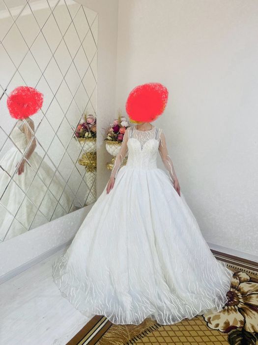 Срочно!! Дешево!!!Продаются свадебные платья