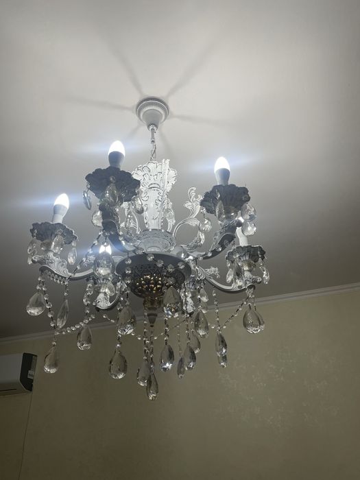 Продается люстра