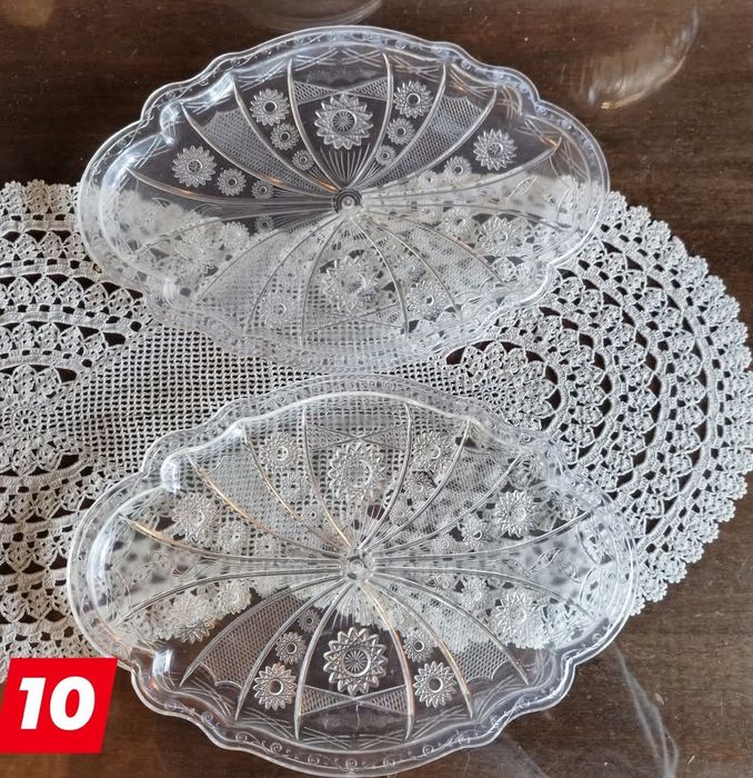 Битови домашни чинии и купички