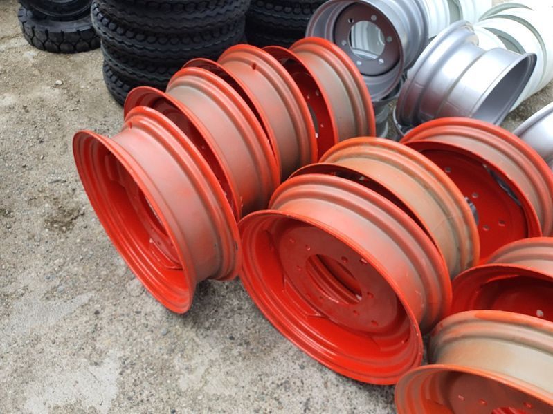 jante R20 de tractor Romanesc pe fata u650 pe cauciucuri directie WYZO