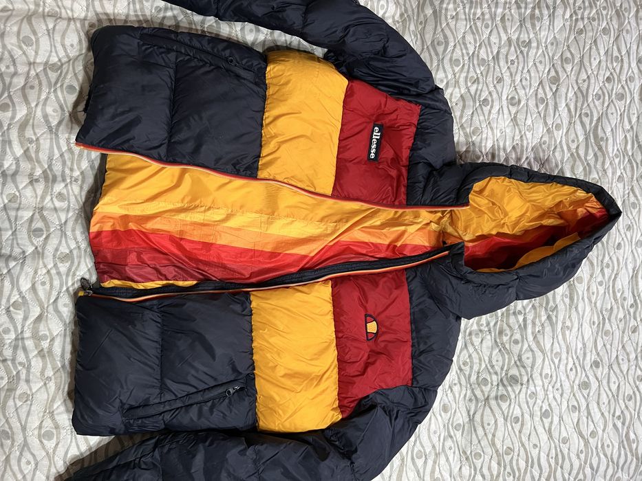 Vând geacă Ellesse