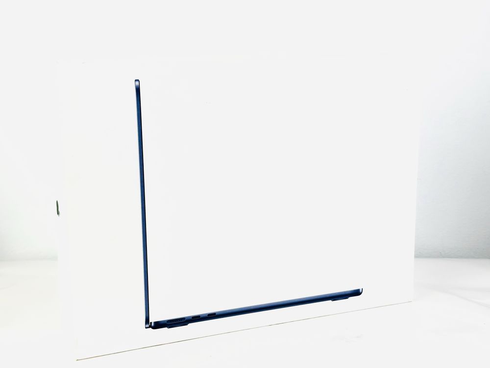 НОВ! Apple MacBook Air 13" M4 10C/8G 16RAM 256GB SSD Гаранция!