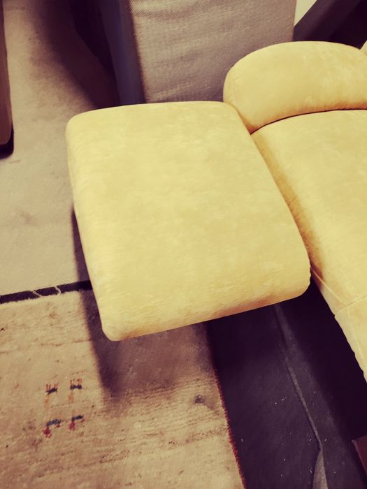 Colțare și canapele