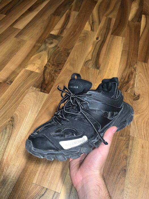 Balenciaga track