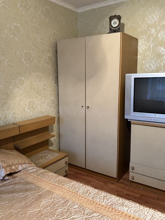Отдам даром уголок отдыха,тахта,стенка,шкаф