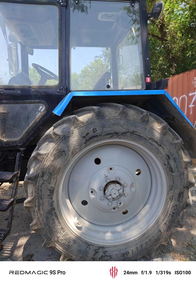 Трактор МТЗ 892..