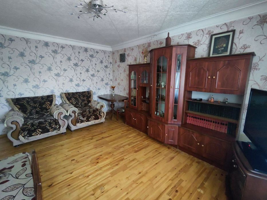 Парк Бобура, мебель и техника