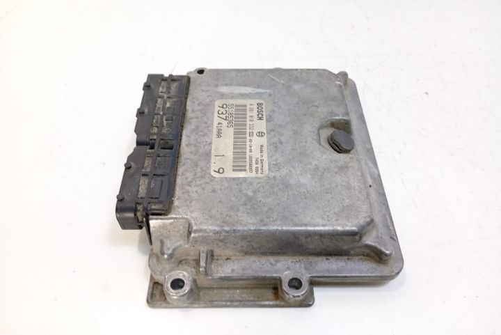 ECU  Calculator motor  0281010332 Alfa Romeo 147 prima generatie
