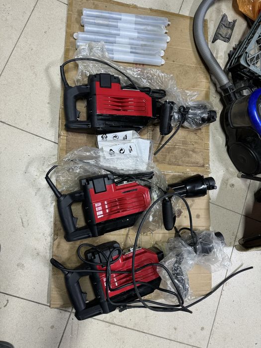 Отбойный молоток электрический