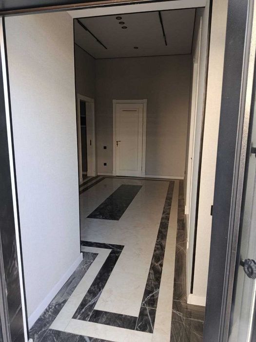 Срочно продается евродом 3 комнаты,1,55соток,Азербайджанский центр.