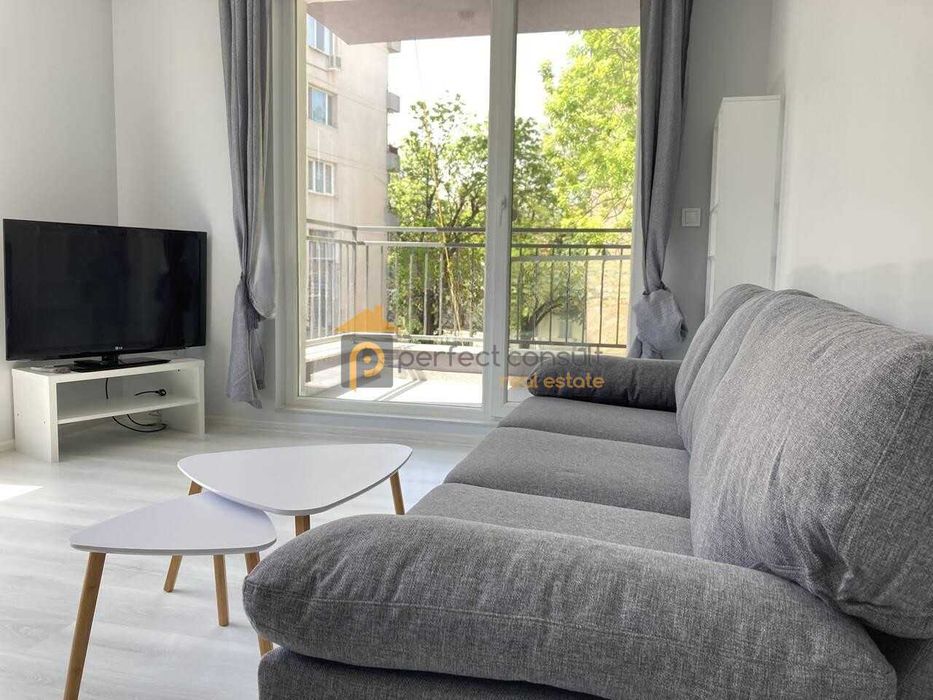 Дава се под наем Двустаен апартамент в Пловдив, Център - 65 кв.м за 475 € - Снимка #3