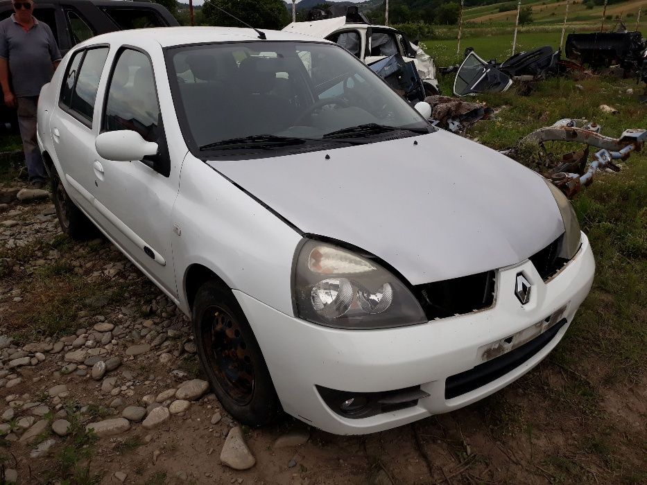 Dezmembrari Dezmembrez renault clio symbol 2006 benzina 1,4 benzina