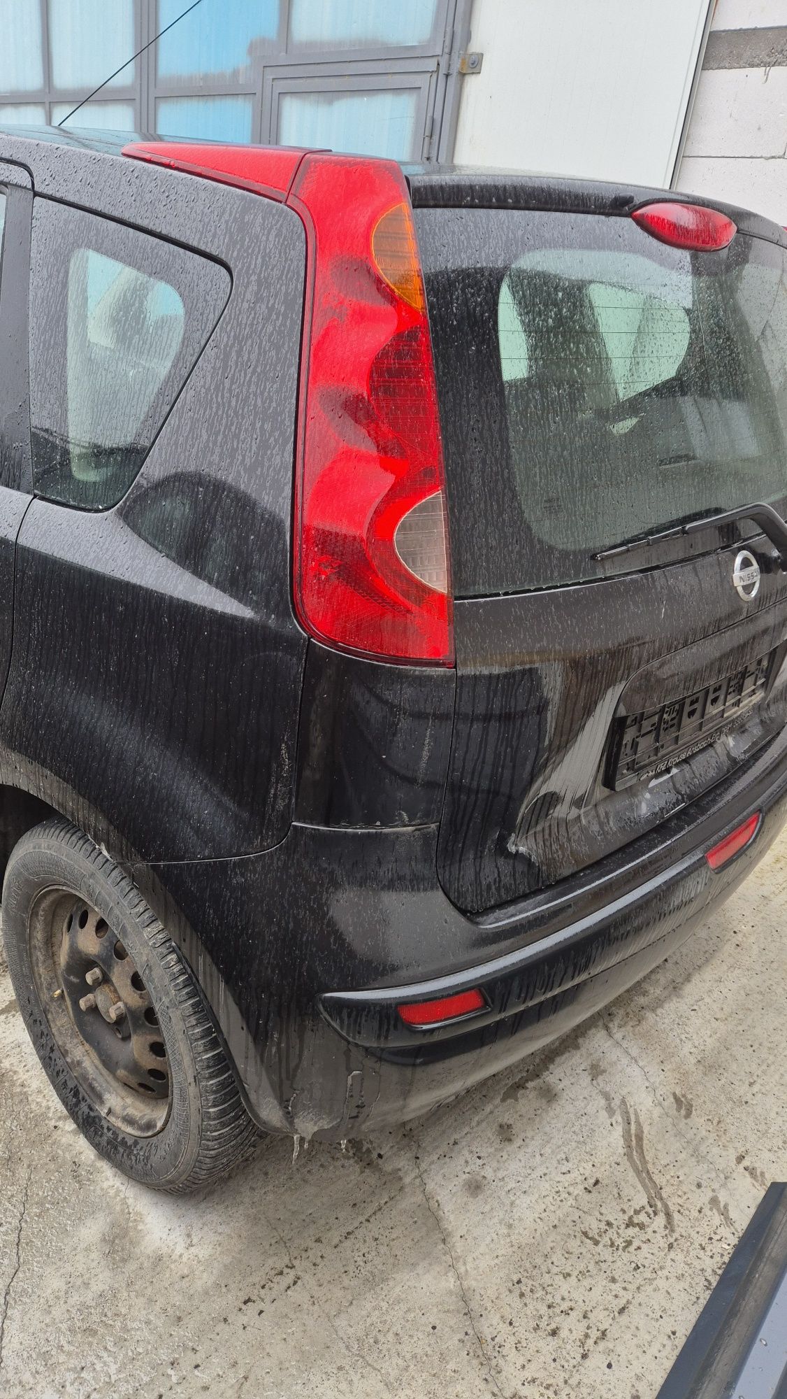 Vând bara fata spate nissan note