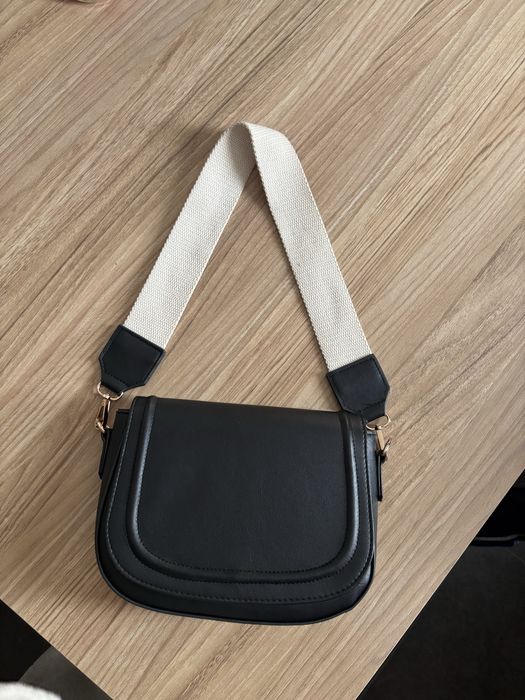 Дамска чанта модел на Zara