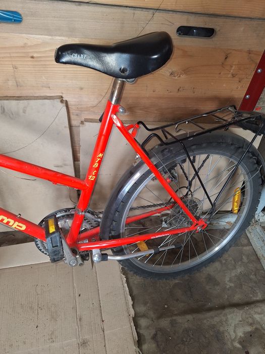 vând bicicletă champ
