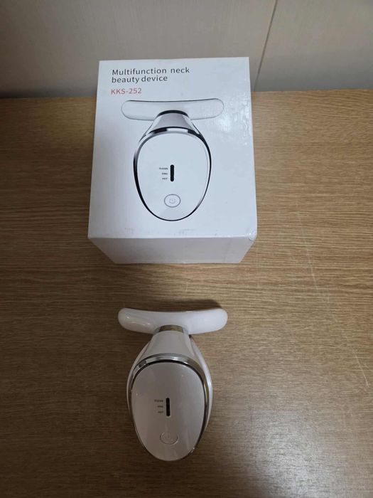 Масажор за лице, шия, лице против бръчки, 7 цвята, електрически масажо