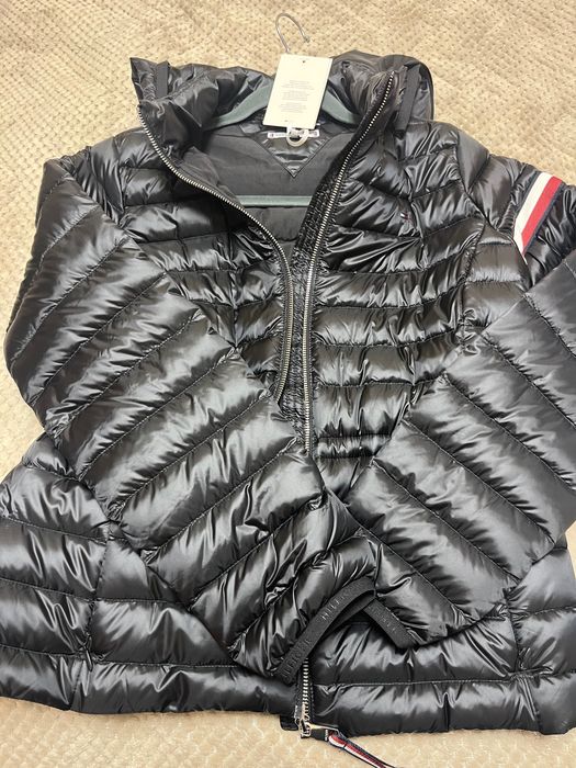 Дамско яке ново tommy hilfiger