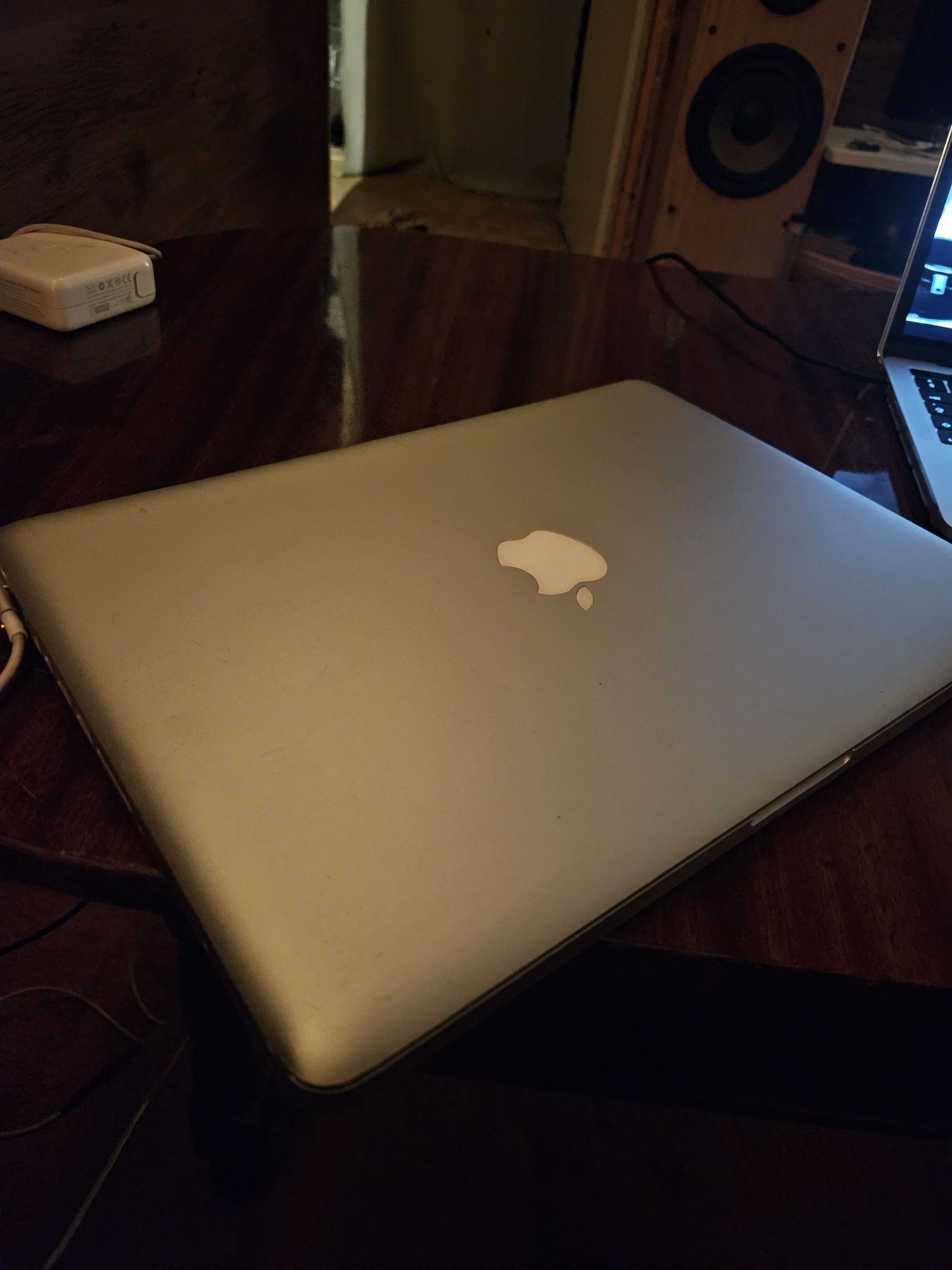 Macbook Pro - работещ