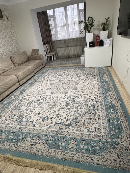 Большой ковер 3*4 и маленький 2*1,5