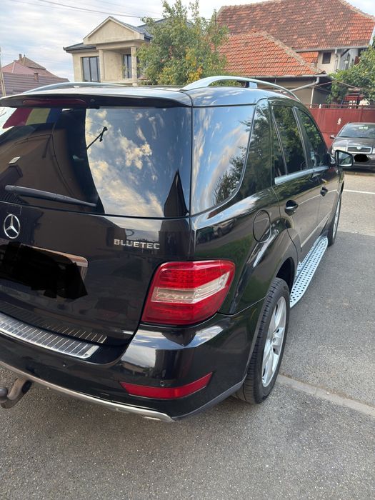 Vând Mercedes ML350d