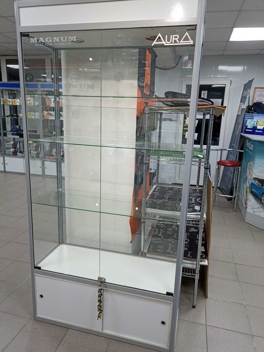 стеллажи витрины 10 шт. б/у