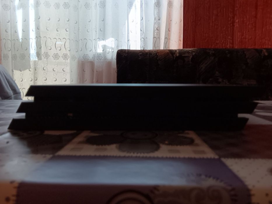 PS4 Pro 1TB+2 контролера