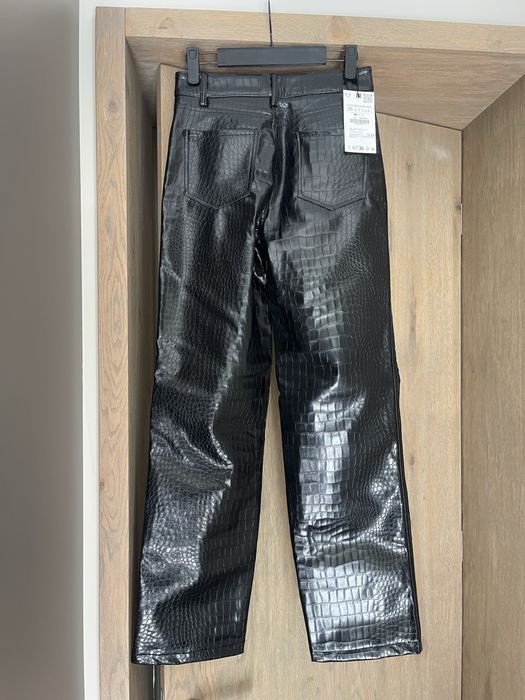 Кожен панталон Zara - имитация на крокодилска кожа
