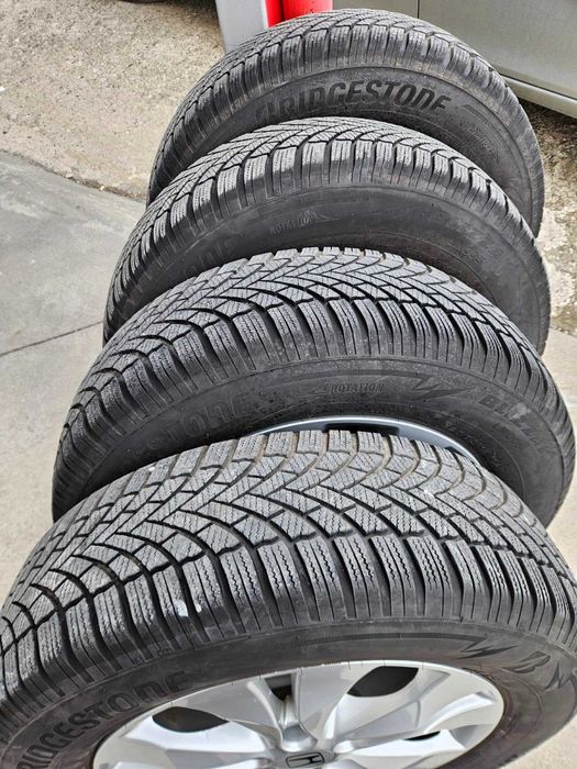 4бр. 225/65 R17 зимни BRIDGESTONE 6.5-7мм