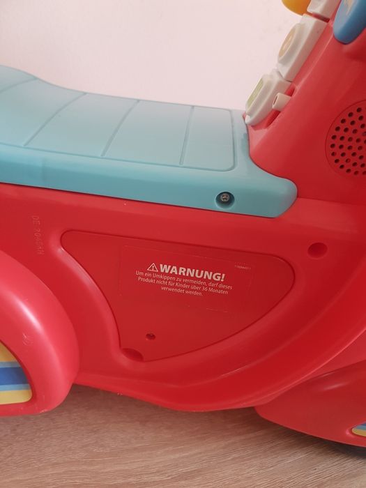 Детска количка за бутане с крачета