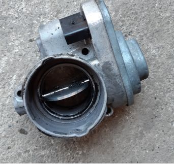 Clapeta acceleratie EGR vw passat b6 1.9 tdi 105 cp BXE BKC etc