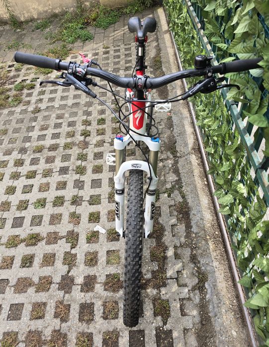 Bicicleta Specialized carbon, 26".