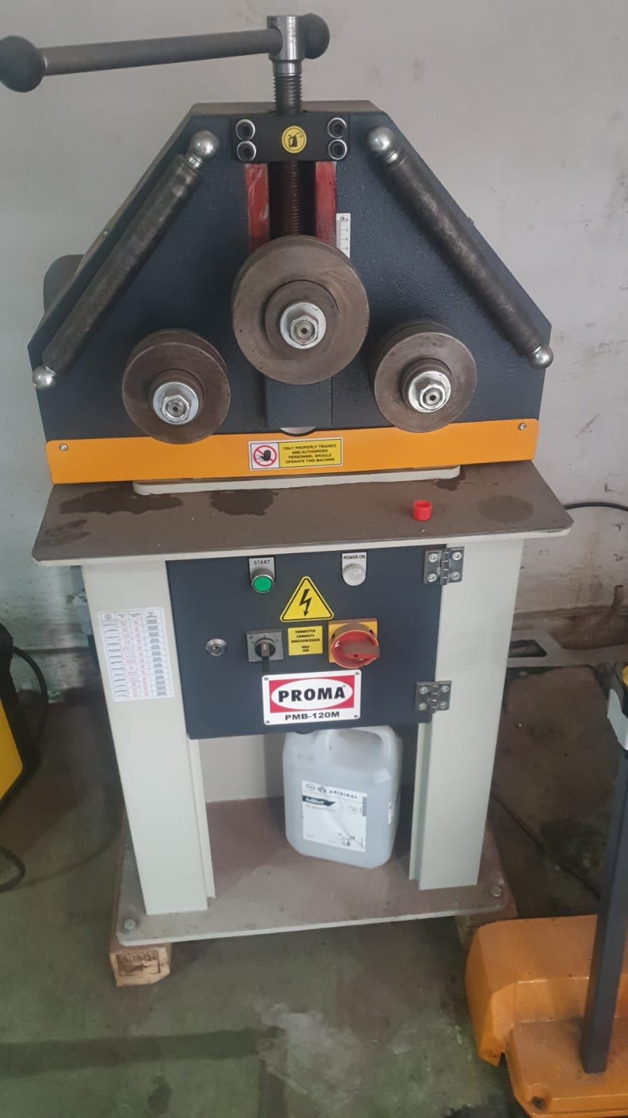 Masina roluit profile PMB-120M