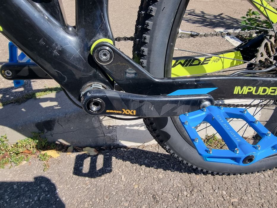 Bicicleta full suspension