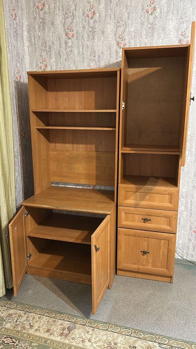 Шкаф,стол и стуля,подставка,табуретка