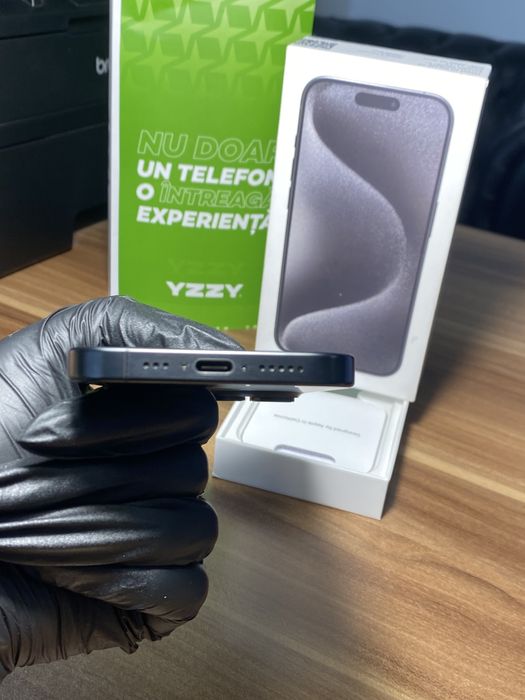 iPhone 15 Pro • 128 GB • Black Titanium