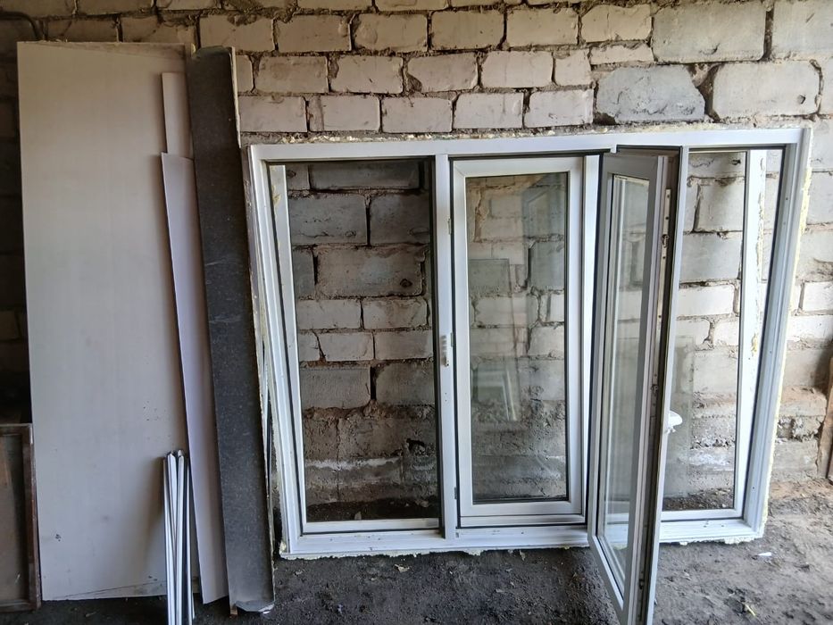 Пластиковые окна со стеклопакетами б/у