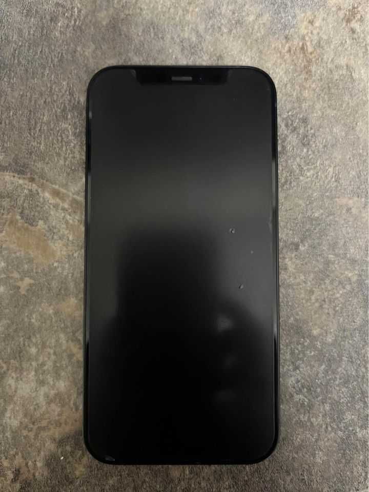iPhone 12 - Black