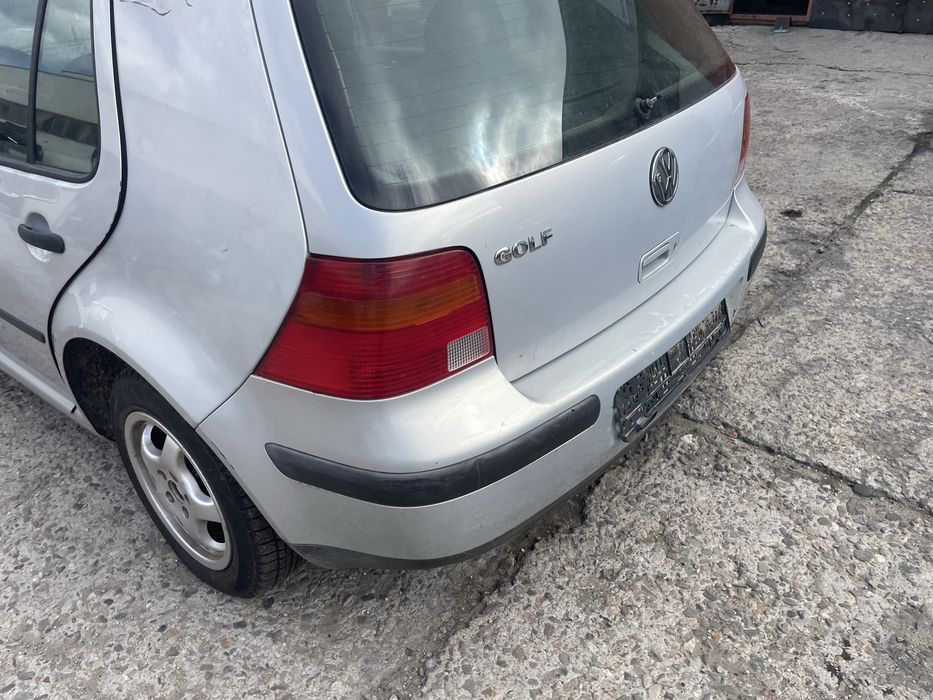 Vw golf 4 1.4 16 v 75 кс само на части