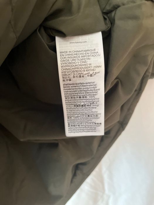 Ново Дамско Дълго Яке Tommy Jeans
в зелено зимен модел DW0DW18842