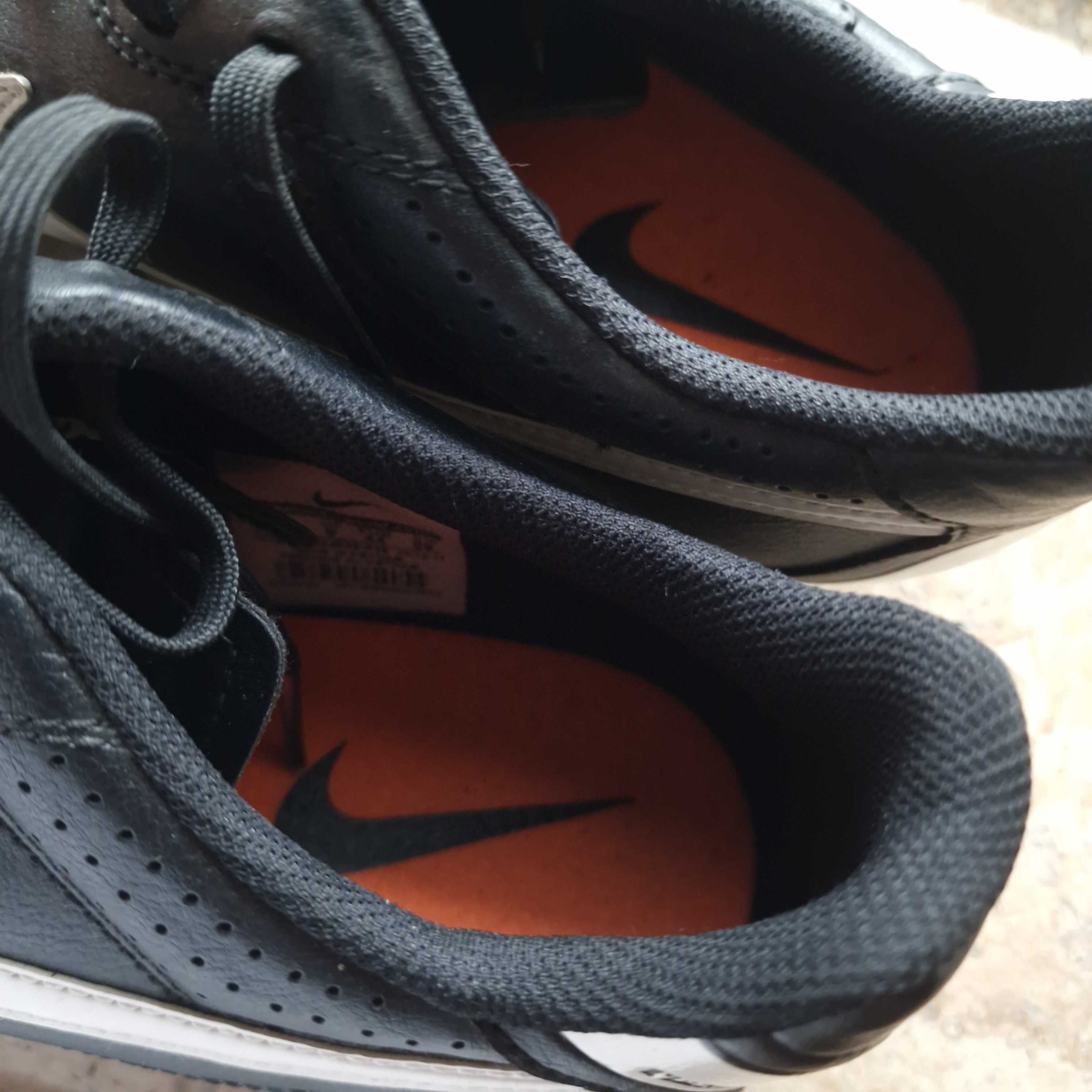 Футболни бутонки Nike 44номер