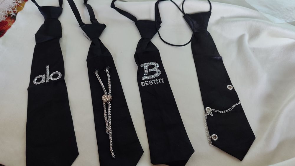 Oʻgʻil va qiz bolalar uchun galstuklar