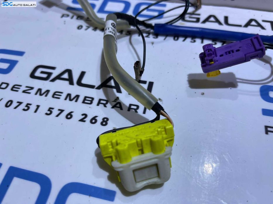 Cablaj Instalatie Electrica Airbag Volan Multifunctional Comenzi VW Golf 5 2004 - 2008 Cod 1K0971584C [B3995]