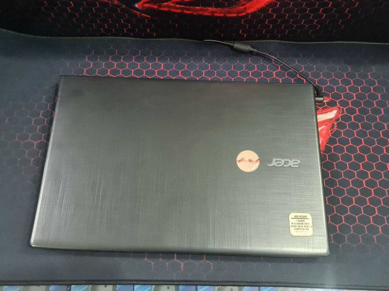 Notebook Acer 15.6\i5-7200U 2.5Ghz\8GB\SSD256GB\VGA 2GB\bat 3 h