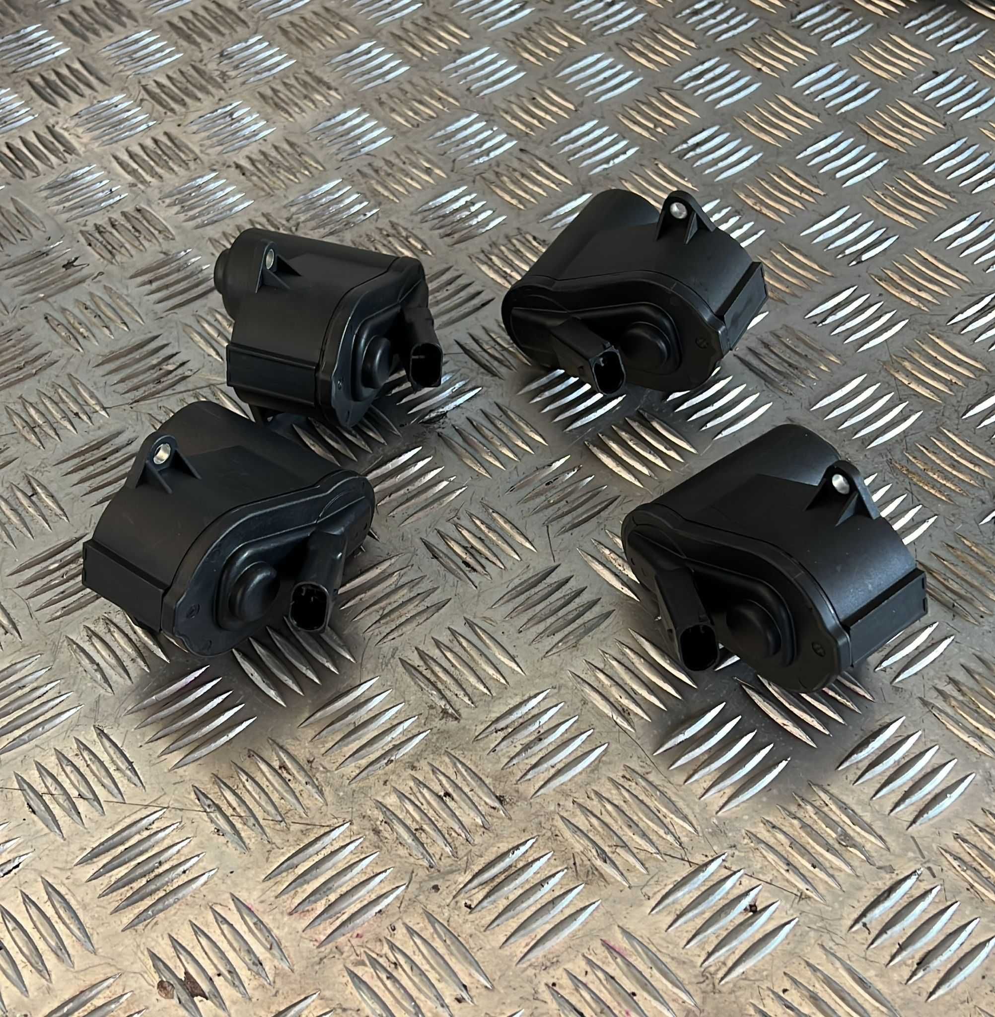 Motoras etrier spate VW Passat CC