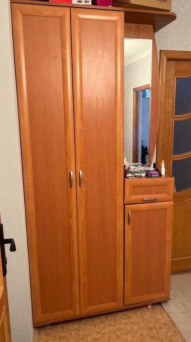 Прихожка с вещалкой с зерколом