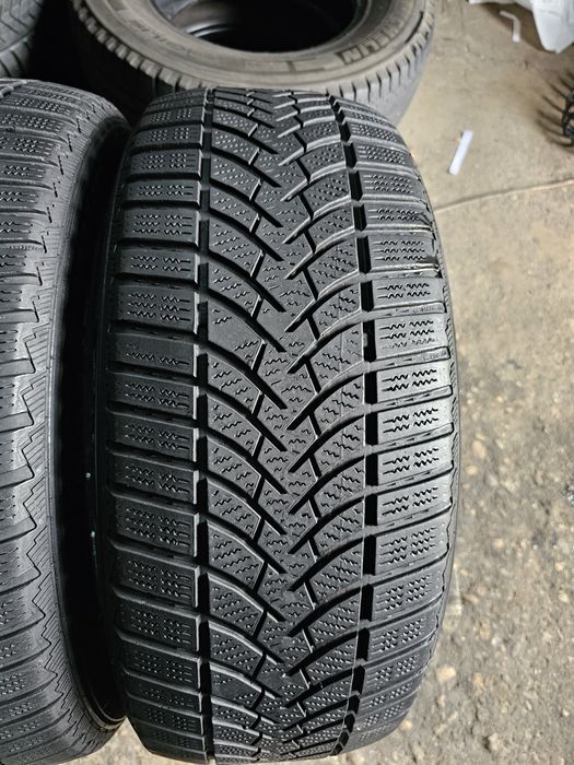 2 anvelope iarna 225 55 17 Semperit